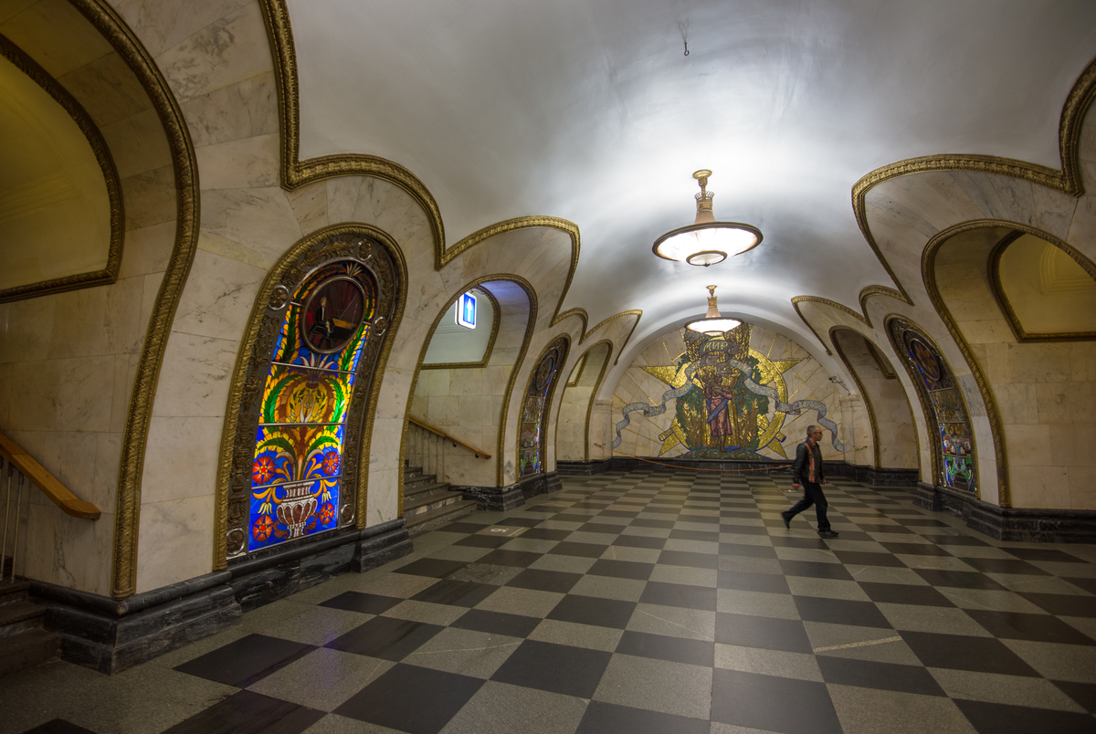 Τα παλάτια του λαού στο μετρό της Μόσχας