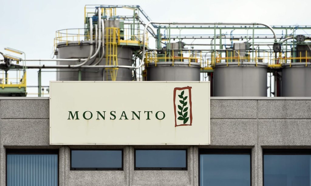 Η Monsanto πωλούσε απαγορευμένα χημικά για χρόνια, γνωρίζοντας τους κινδύνους για την υγεία, αποκαλύπτουν τα αρχεία