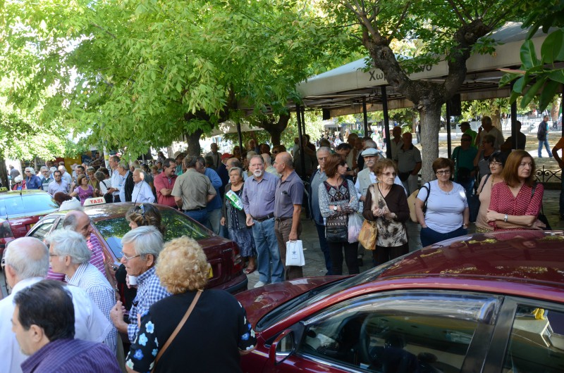Στους δρόμους του αγώνα μαζί με τα περήφανα γηρατειά ο Δήμαρχος Πατρέων Κώστας Πελετίδης (Φωτογραφίες)