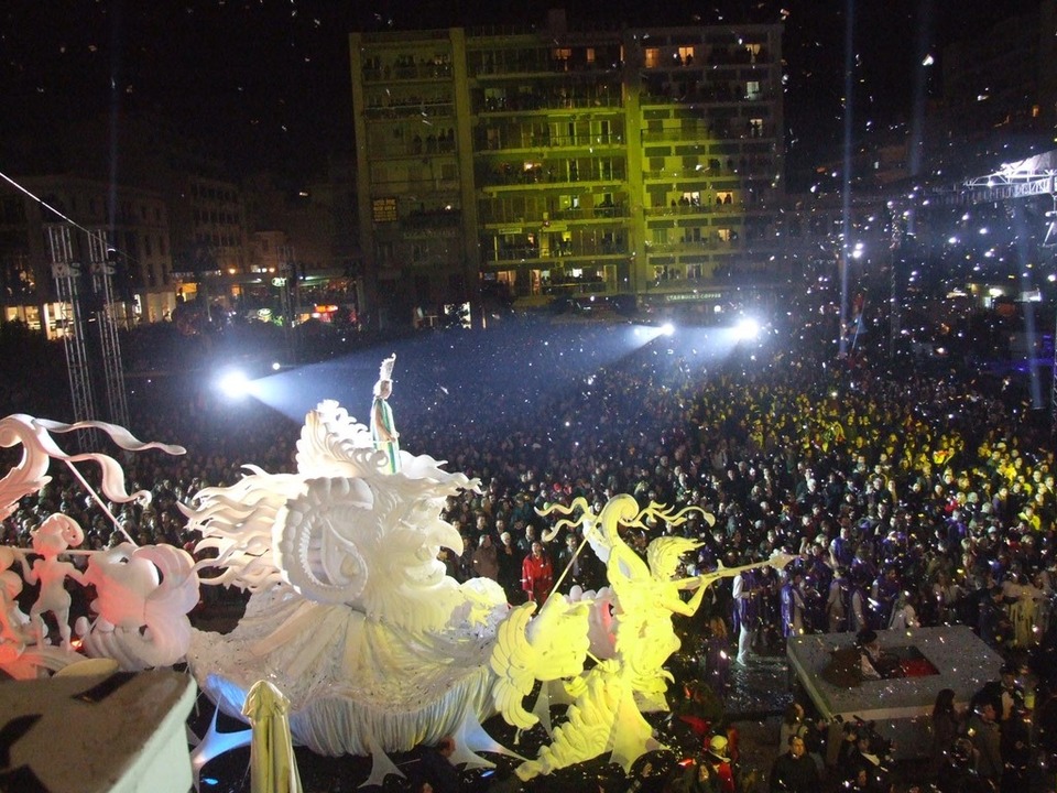 Το Πατρινό Καρναβάλι μπορεί να αναδείξει την πραγματικότητα που βιώνει η νεολαία και ο λαός μας