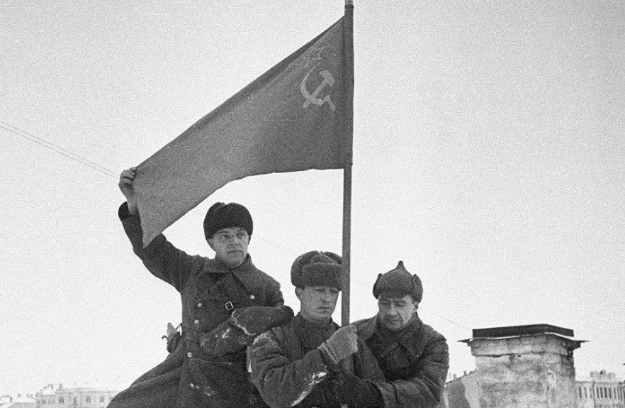 «Η Μόσχα αντεπιτίθεται»: Η σοβιετική ταινία-ντοκουμέντο για το τσάκισμα του φασισμού που υμνήθηκε στις ΗΠΑ (ΒΙΝΤΕΟ-ΦΩΤΟ)