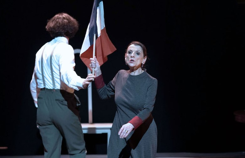 «Τζένη και Μαρξ» στο θέατρο OLVIO: Συνεχίζονται οι παραστάσεις – Δωρεάν προσκλήσεις για τους αναγνώστες της “Κατιούσα”