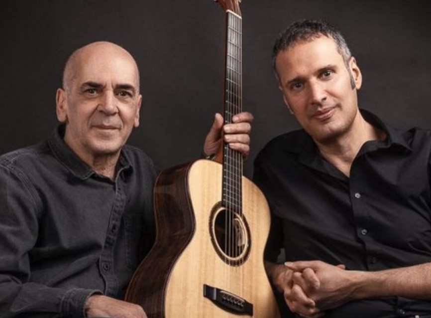 «Με δύο κιθάρες» - Ορφέας Περίδης και Μανόλης Ανδρουλιδάκης σε ένα μοναδικό live streaming