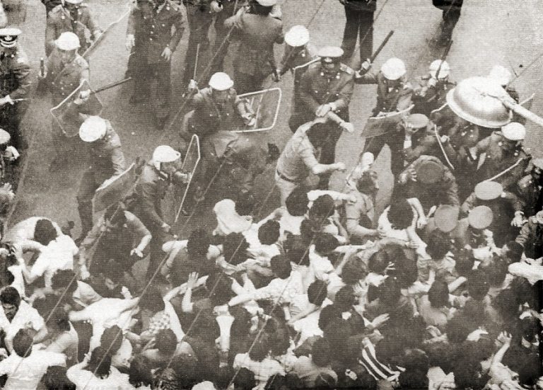 «Δεν θα επιτρέψομεν την πάλην των τάξεων»! – Η αιματοβαμμένη απεργία των οικοδόμων ενάντια στο «Νόμο 330» τον Μάη του 1976