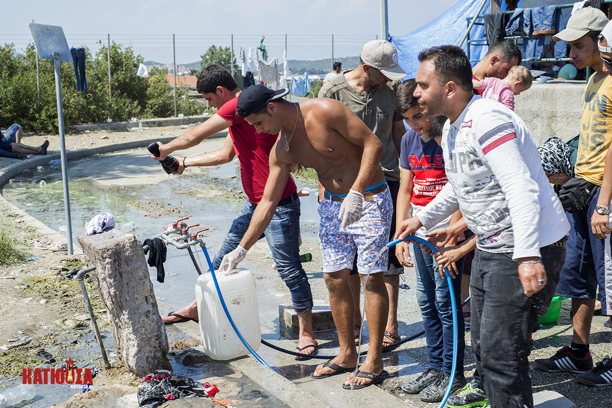 Να σε κάψω πρόσφυγα να σε αλείψω μέλι