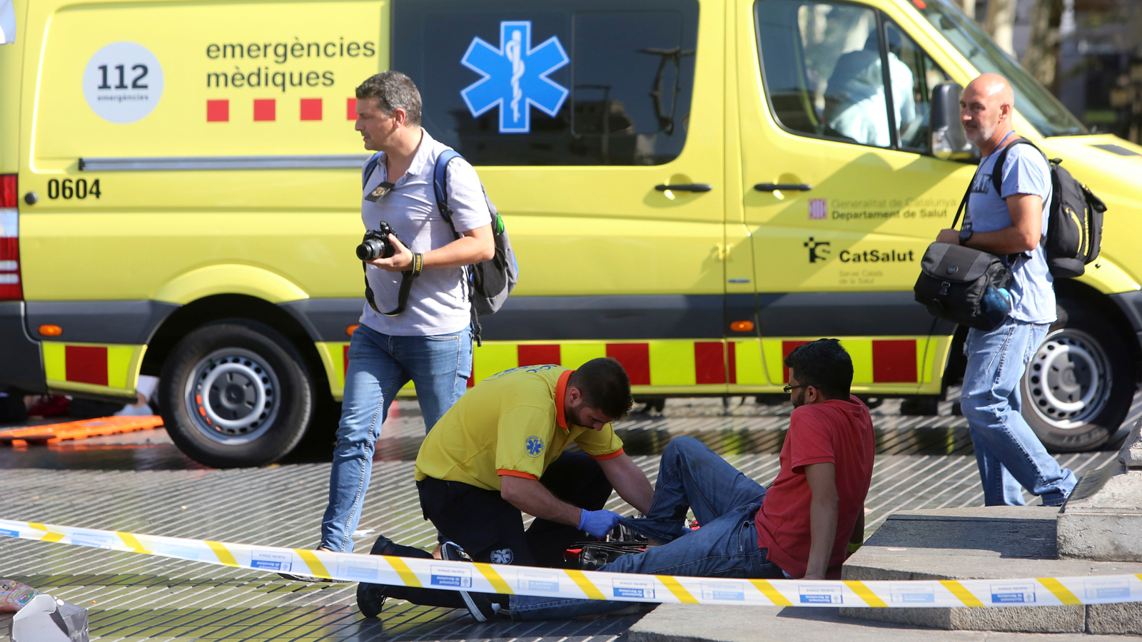 Φορτηγό πέφτει σε ανθρώπους στη Βαρκελώνη – Νεκροί και δεκάδες τραυματίες