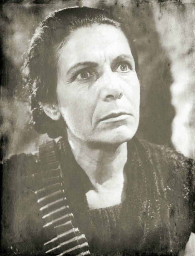 Ελένη Ζαφειρίου – Οι ηθοποιοί των μπουλουκιών ήταν υπέροχοι άνθρωποι