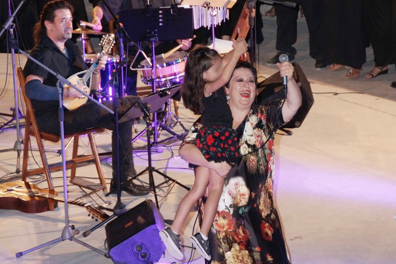 Στη μνήμη του Παύλου Φύσσα αφιέρωσε τη συναυλία της στο Χαϊδάρι η Σόνια Θεοδωρίδου (Φωτογραφίες)
