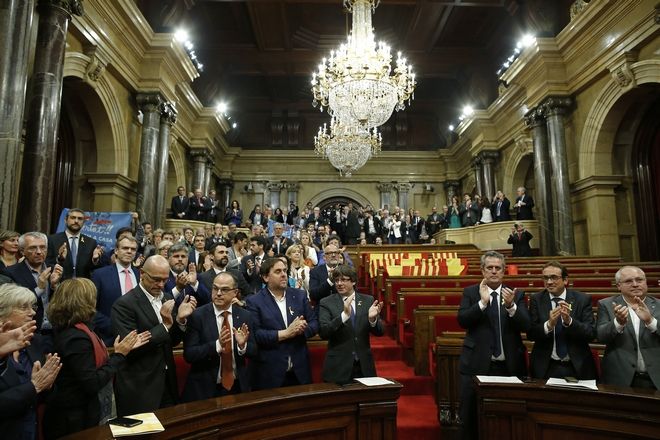 Ανεξαρτησία γύρευες κι εσύ... - Το Καταλανικό Κοινοβούλιο ψήφισε την ανεξαρτησία της Καταλονίας
