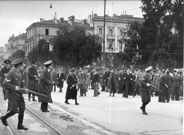 Ο Δεκέμβρης του ΄44 μέσα από 60 φωτογραφίες του Ντ. Κέσελ