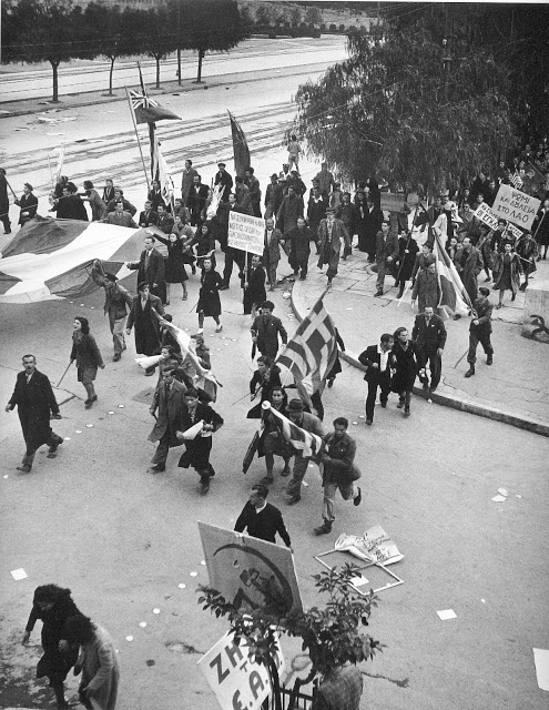 Ο Δεκέμβρης του ΄44 μέσα από 60 φωτογραφίες του Ντ. Κέσελ