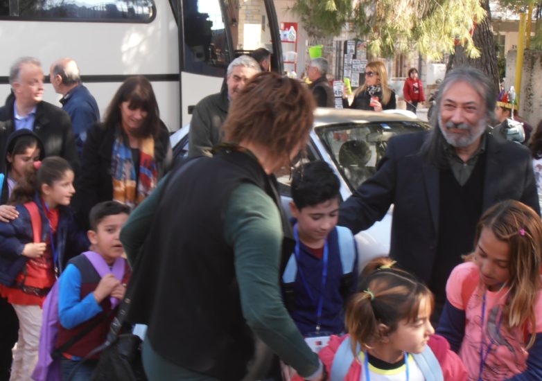 Το Χαϊδάρι ξέρει τι σημαίνει προσφυγιά - Τα προσφυγόπουλα δεν είναι μαθητές δεύτερης κατηγορίας