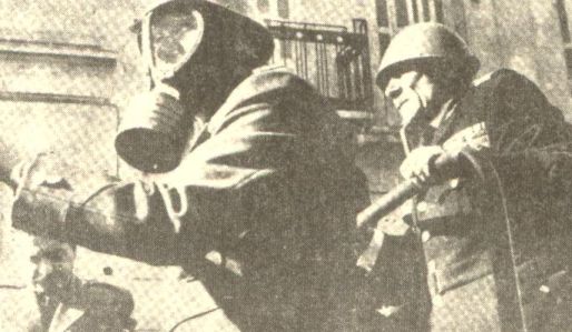 1 Δεκέμβρη 1960: Η μέρα που οι οικοδόμοι ξήλωσαν τα πεζοδρόμια