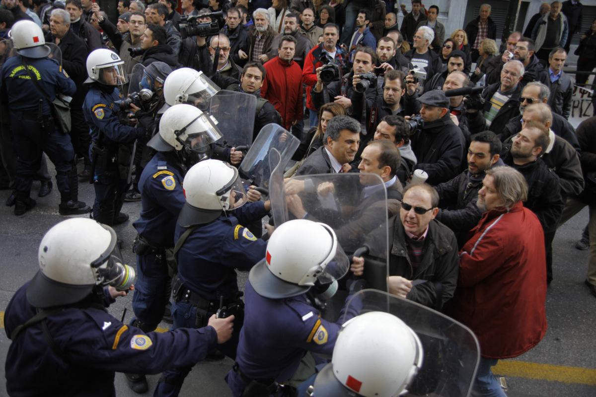 Γιατί ο ΣΥΡΙΖΑ επιτίθεται ξαφνικά και με μένος στο ΚΚΕ 