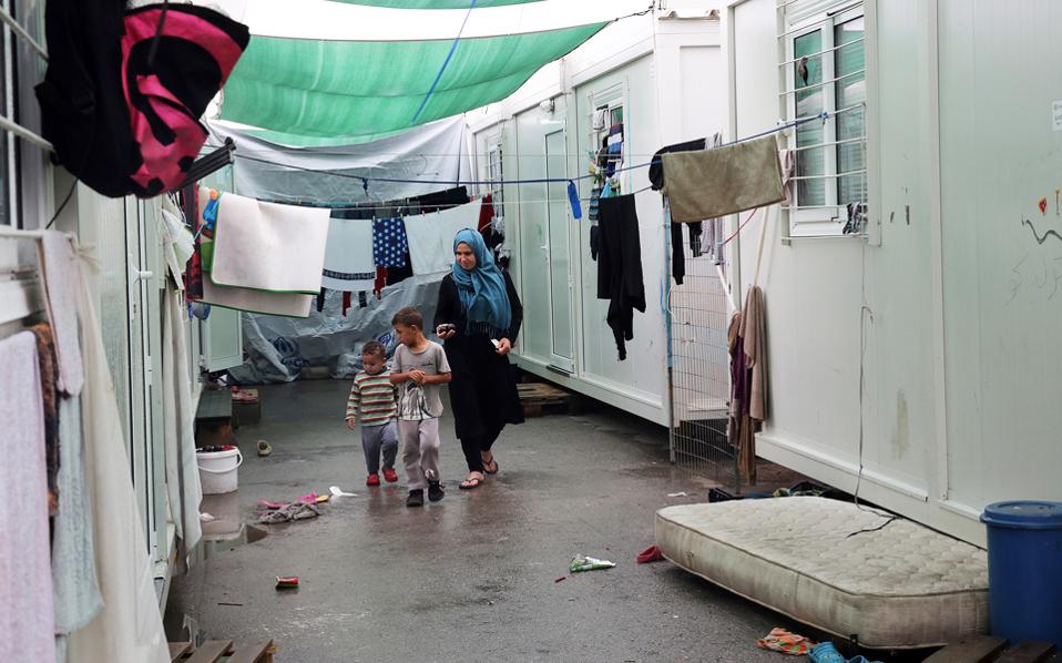 Δήμος Χαϊδαρίου: Να ικανοποιηθούν άμεσα τα αιτήματα των προσφύγων που διαμαρτύρονται για τις άθλιες συνθήκες διαβίωσης στο Κέντρο φιλοξενίας Σκαραμαγκά