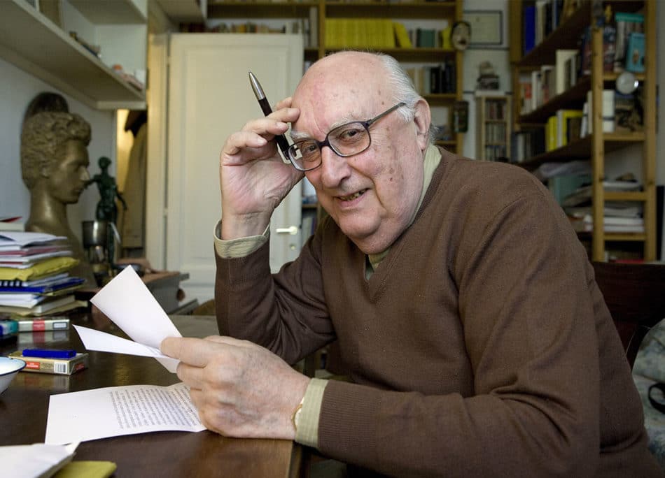 «Ναι, κυρία μου, είμαι ακόμα κομμουνιστής» - Έφυγε από τη ζωή ο Ιταλός συγγραφέας Aντρέα Καμιλλέρι