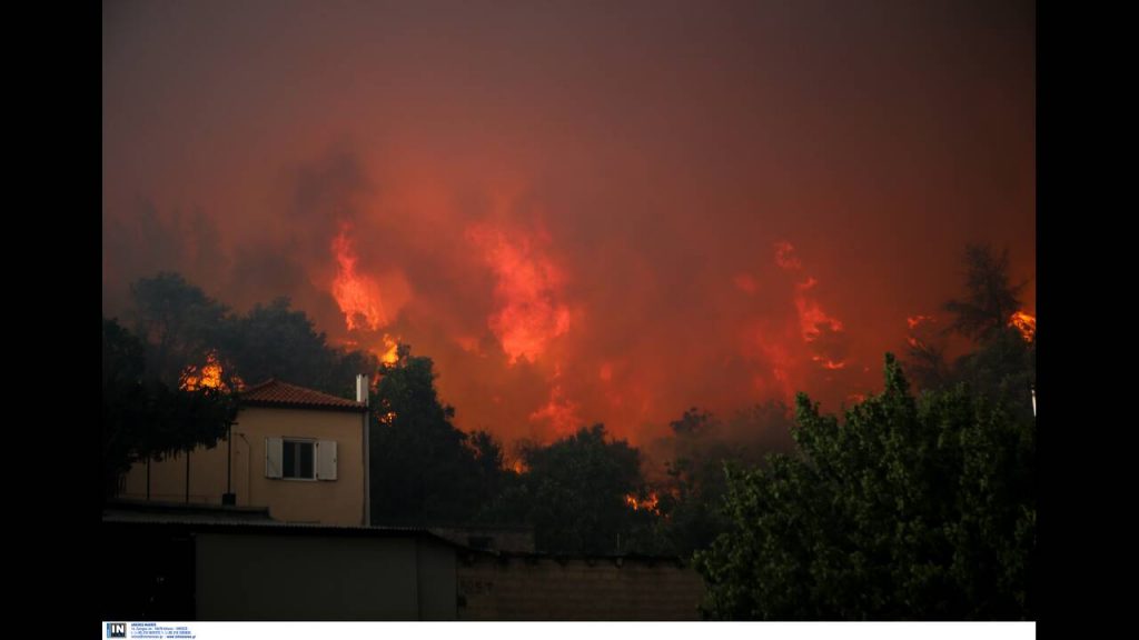 Των οικιών ημών εμπιπραμένων...