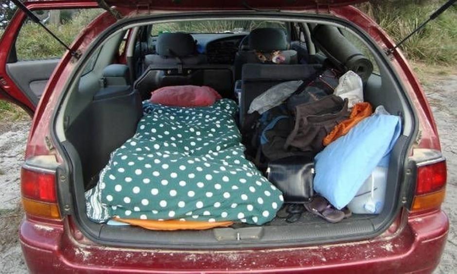 Aναπληρώτρια καθηγήτρια κοιμάται για μέρες στο αυτοκίνητό της επειδή δεν μπορεί να βρεί σπίτι να νοικιάσει