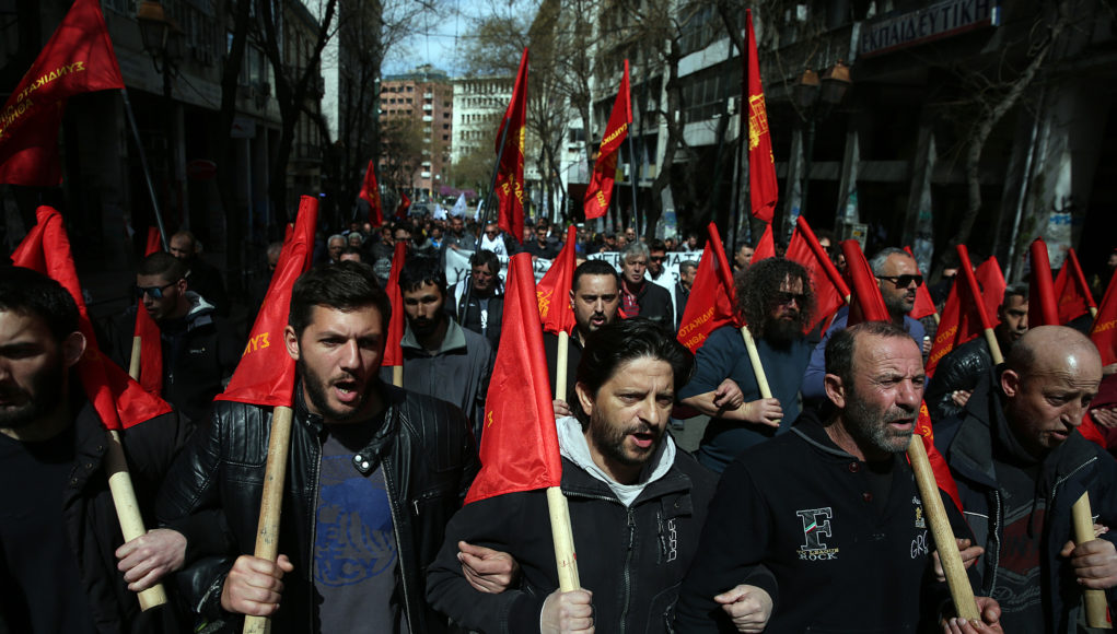 Η στόχευση της επίθεσης στα συνδικάτα και η απάντηση των εργαζομένων