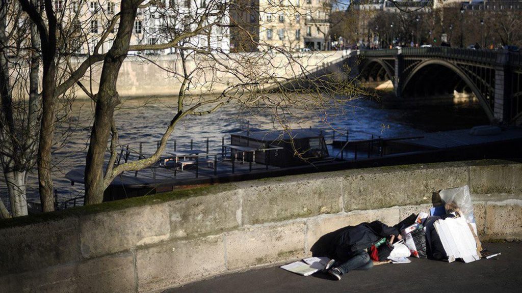 Φασιστικό νομοσχέδιο προετοιμάζεται στην Γαλλία στοχοποιώντας τους άστεγους