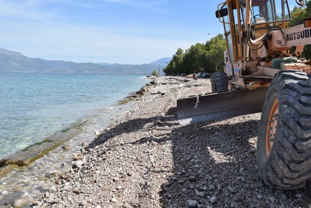 Διώξεις και πρόστιμα εναντίον του Δήμου Πατρέων επειδή έριξε άμμο σε παραλίες!