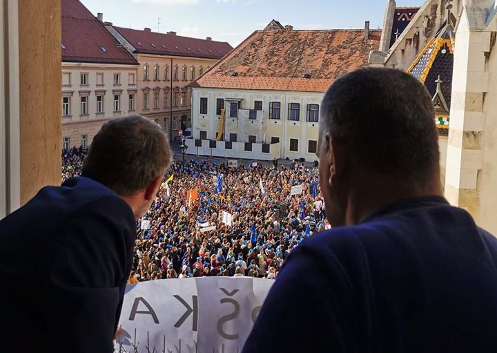 Κροατία: Συνεχίζεται η απεργία των εκπαιδευτικών, από τις μεγαλύτερες μετά τη διάλυση της Γιουγκοσλαβίας (ΒΙΝΤΕΟ-ΦΩΤΟ)