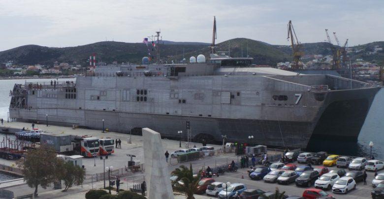 USA / NATO KILLERS GO HOME - Στο λιμάνι της Ερμούπολης το αμερικανικό πολεμικό «USNS Carson City»