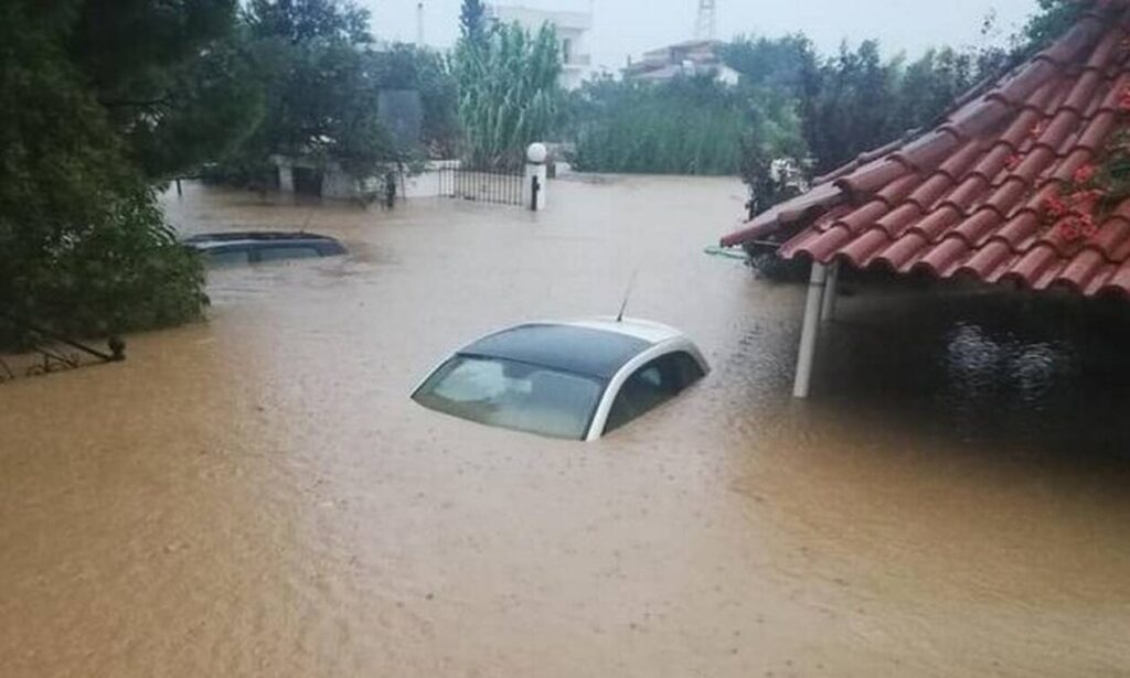 Τη μια η πλημμύρα στη Μάνδρα, την άλλη η φωτιά στο Μάτι και τώρα ξανά  κατηγορούν μια την κλιματική αλλαγή, μια τον κόσμο…» - Κατιούσα