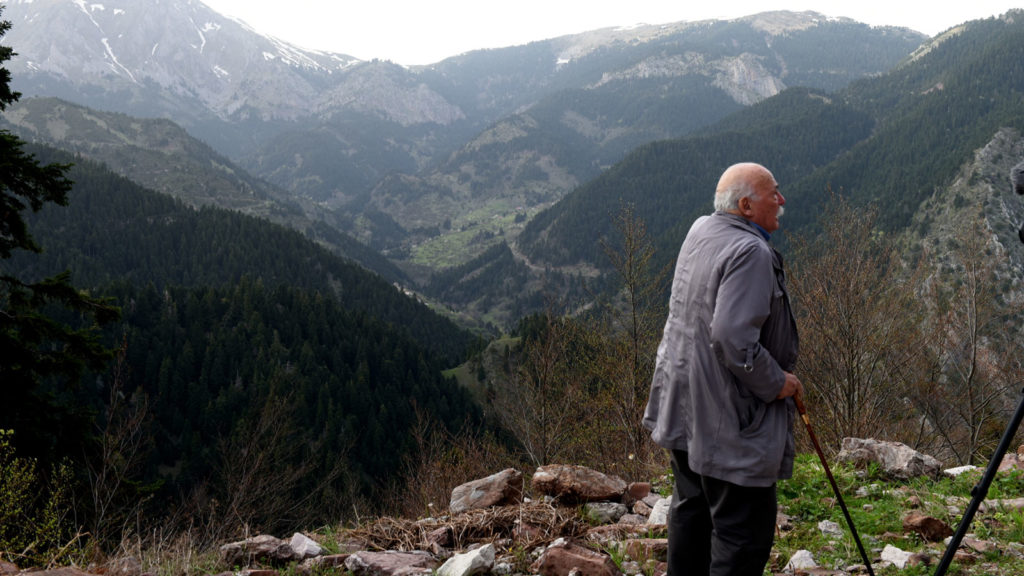 «Πολεμήσαμε σε αυτά τα βουνά…» - Με τον Τάκη Ψημμένο στα Άγραφα (Φωτογραφικό οδοιπορικό)