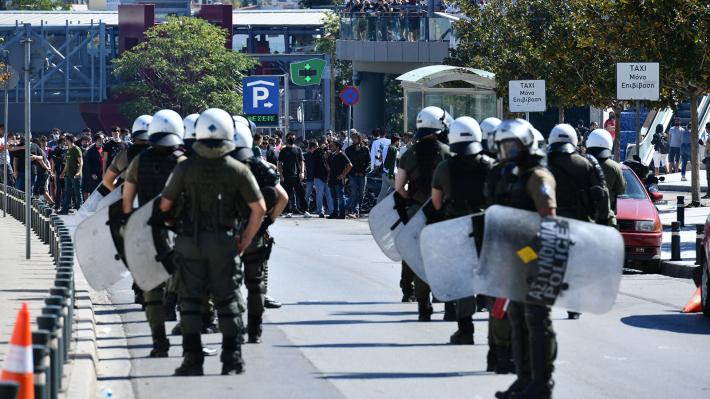 Για εκφοβισμό σε ανήλικους μαθητές, γονείς και απεργούς εκπαιδευτικούς καταγγέλλει την ΕΛ.ΑΣ η Ένωση Συλλόγων Γονέων και Κηδεμόνων Περιστερίου