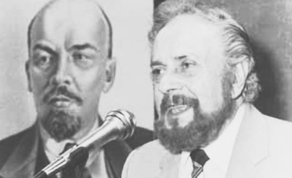 Αλέκα Παπαρήγα: «Ο Γιάννης Ρίτσος ήταν ένας απίστευτα και ίσως απλησίαστα, στο ορατό μέλλον, βαθυστόχαστος και πολύπλευρος κομμουνιστής»