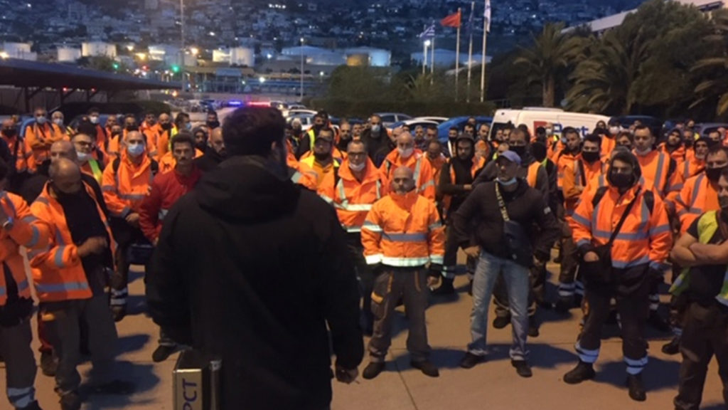 Ξεχειλίζει η οργή και ο θυμός για το θάνατο του 45χρονου εργάτη της Cosco - Συγκέντρωση τώρα στην πύλη του ΣΕΜΠΟ (ΦΩΤΟ)